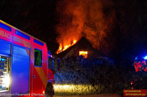 Brand eines leer stehenden zweigeschossigen Gebäudes