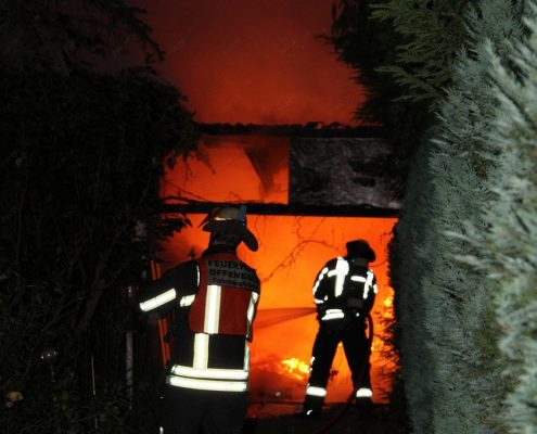 Vollbrand einer Gartenhütte