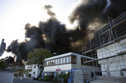 Großbrand in Offenbacher Recycling Betrieb