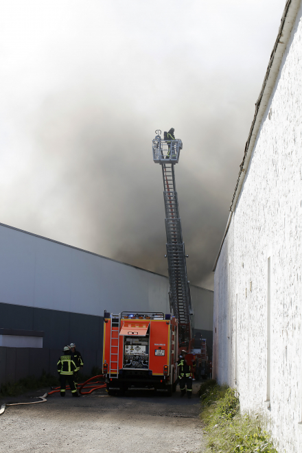 Großbrand in Offenbacher Recycling Betrieb